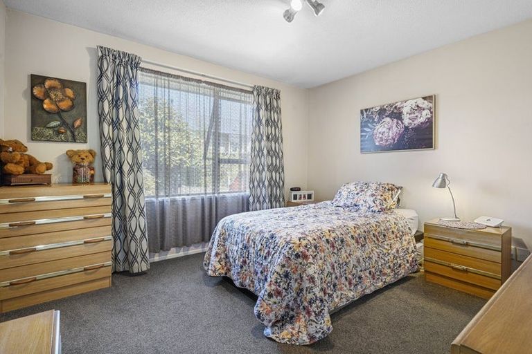 Photo of property in 2/6 Steadman Road, Broomfield, Christchurch, 8042