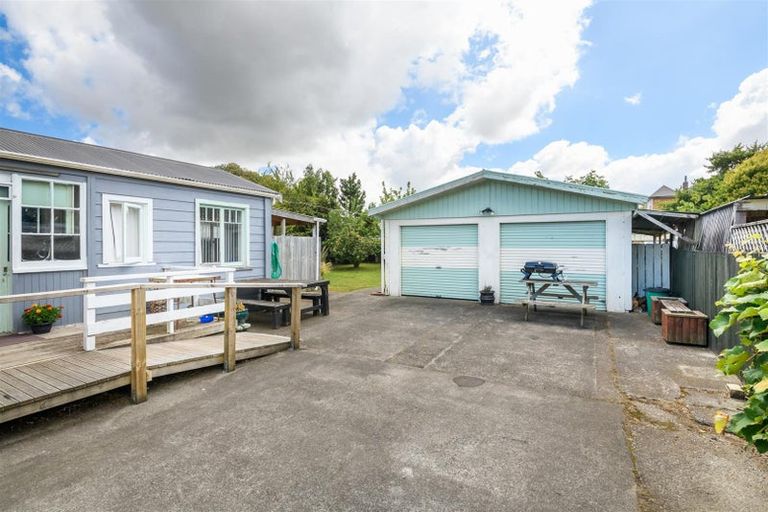 Photo of property in 14 Hunia Street, Marton, 4710