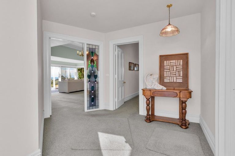 Photo of property in 568 South Road, Omata, New Plymouth, 4374