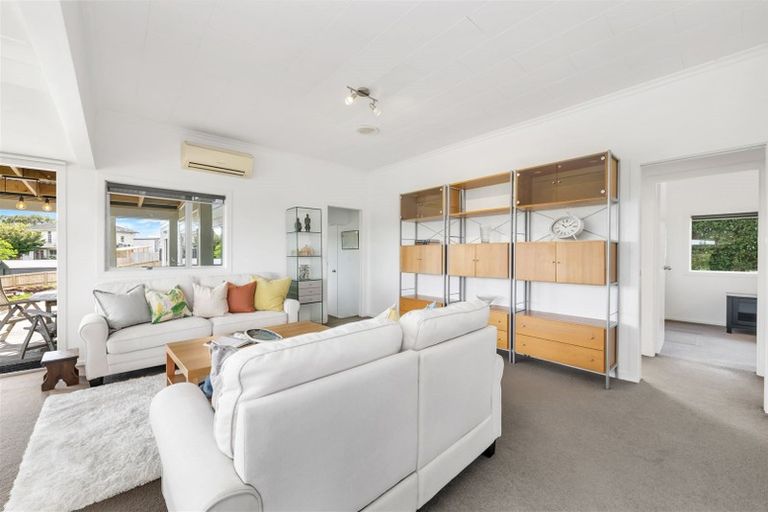 Photo of property in 65 Sandstone Road, Whitford, Manurewa, 2576