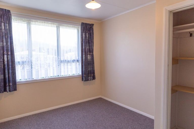 Photo of property in 17 Runuku Grove, Turangi, 3334