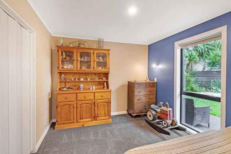 Photo of property in 5 Waddell Lane, Avondale, Christchurch, 8061