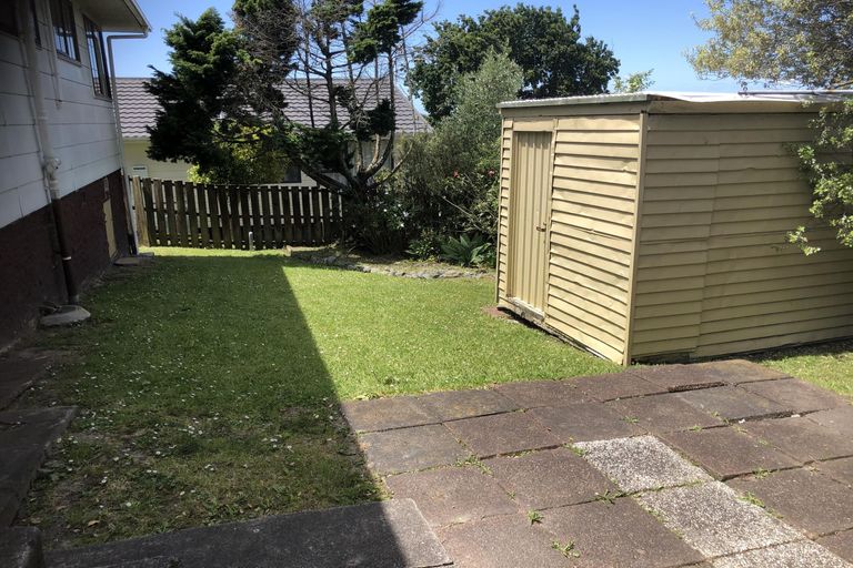 Photo of property in 9 Denarius Lane, Glendene, Auckland, 0602