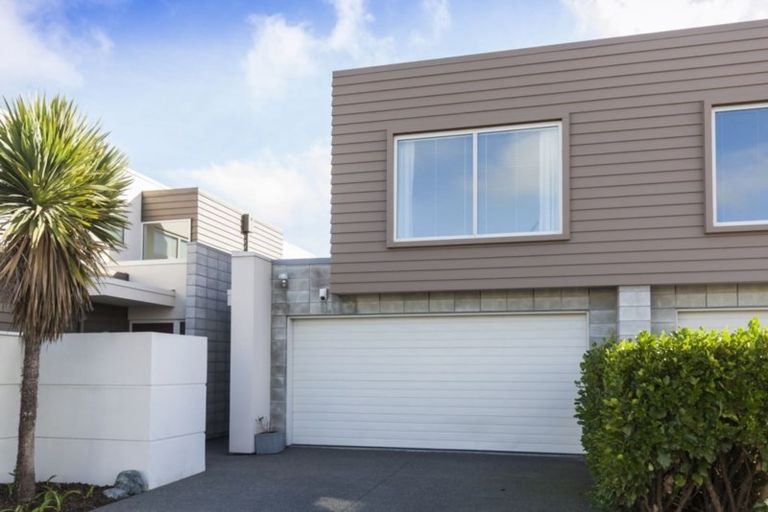 Photo of property in 4 Seager Lane, Hillmorton, Christchurch, 8024
