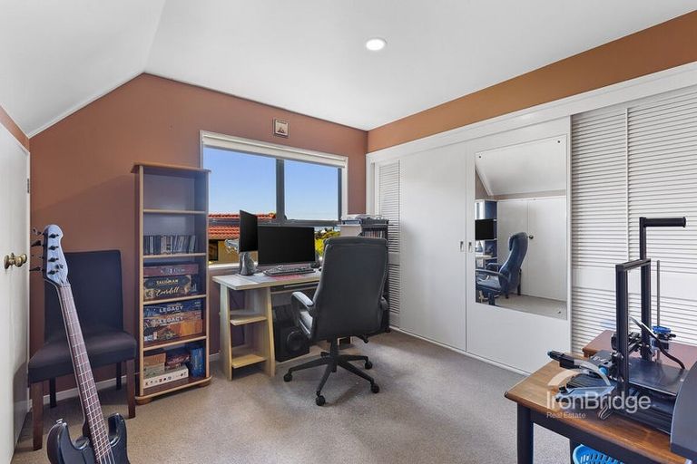 Photo of property in 1/26 Ronald Macken Place, Windsor Park, Auckland, 0632