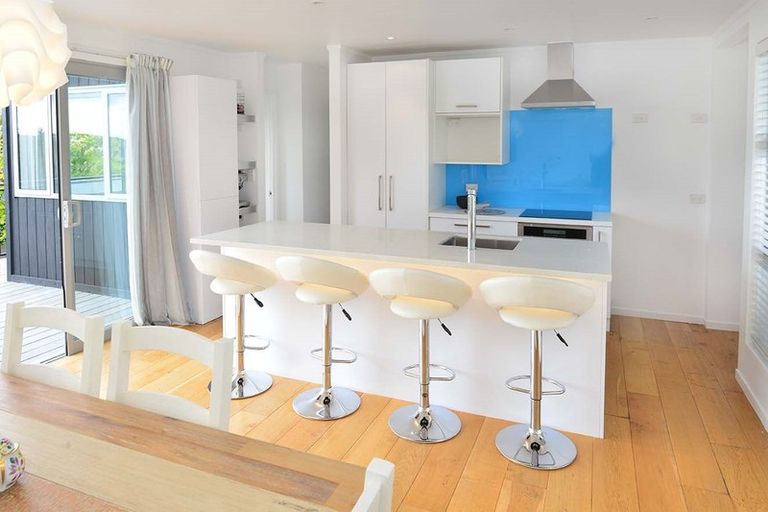 Photo of property in 95 Stanmore Bay Road, Stanmore Bay, Whangaparaoa, 0932