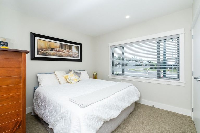 Photo of property in 2 Hurunui Drive, Te Awa, Napier, 4110