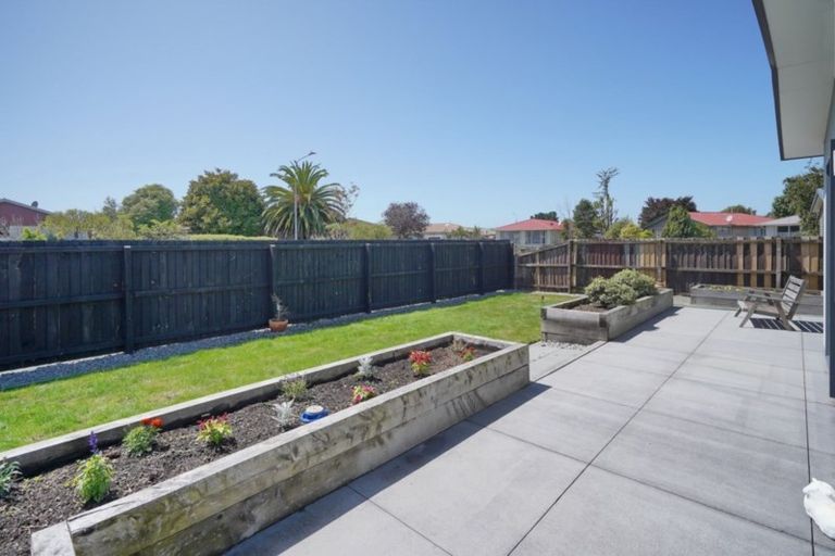 Photo of property in 20 Branksome Place, Parklands, Christchurch, 8083