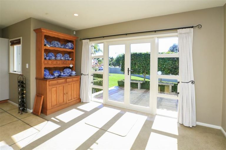 Photo of property in 10 Takapu Place, Huntington, Hamilton, 3210