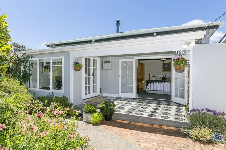 Photo of property in 50 Korokoro Road, Korokoro, Lower Hutt, 5012