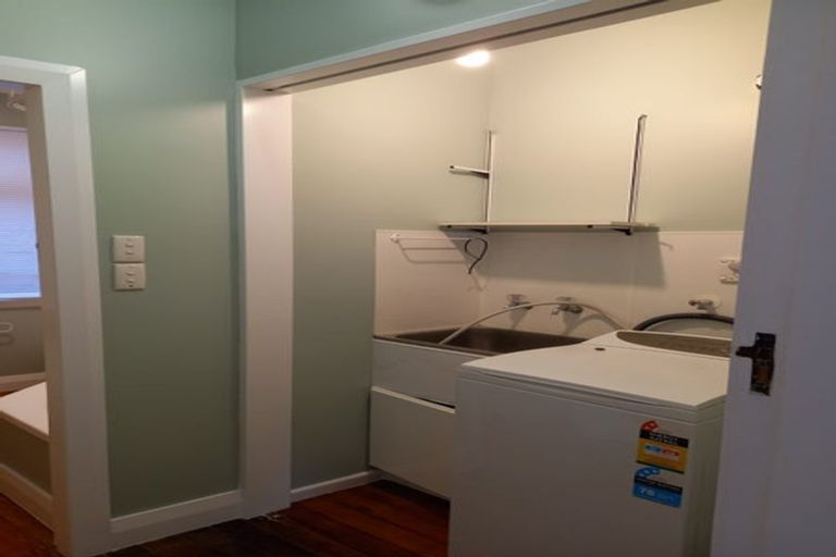 Photo of property in 82 Mortimer Terrace, Brooklyn, Wellington, 6021