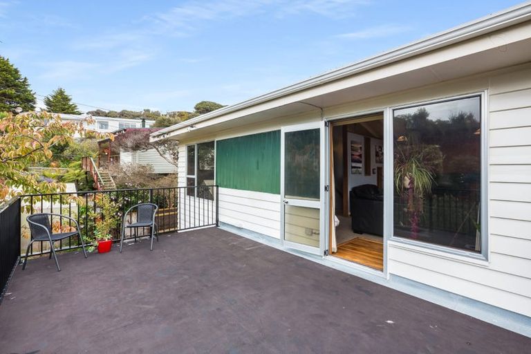 Photo of property in 22c Kahu Road, Paremata, Porirua, 5024