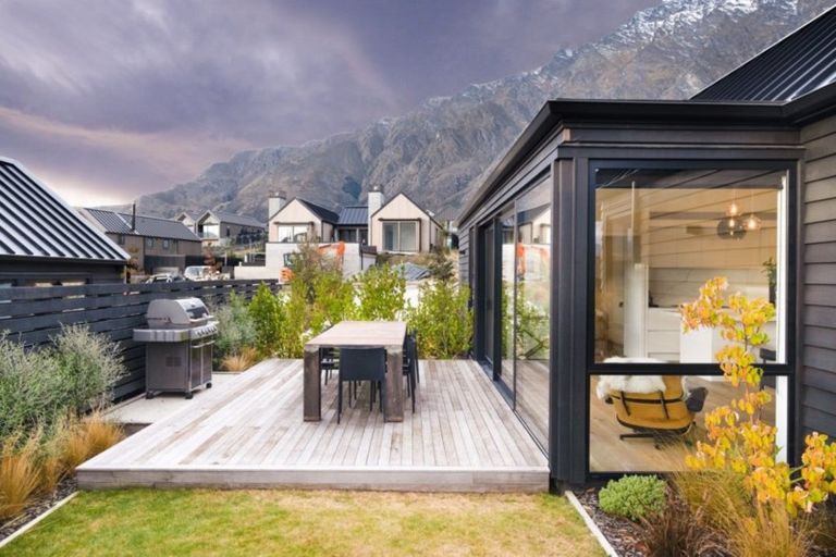 Photo of property in 58 Falconer Rise, Jacks Point, Queenstown, 9371