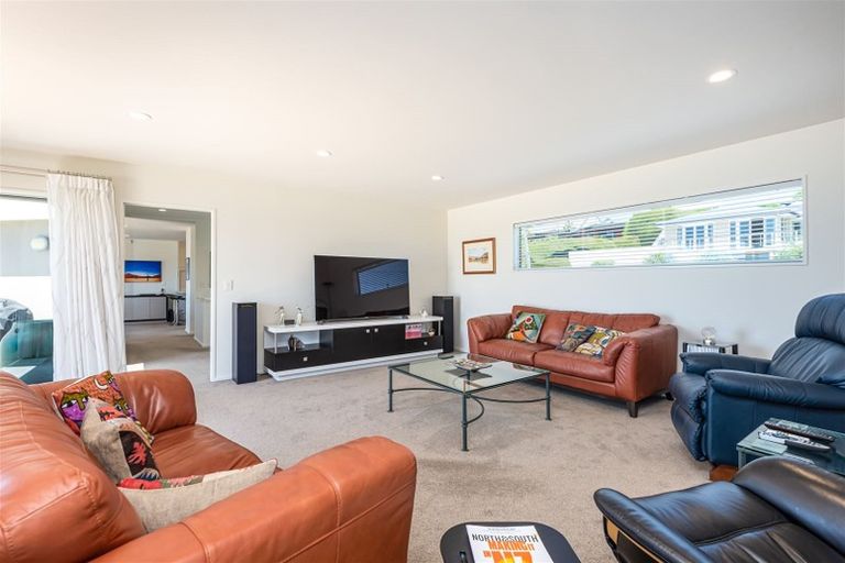 Photo of property in 45a Marama Crescent, Mount Pleasant, Christchurch, 8081