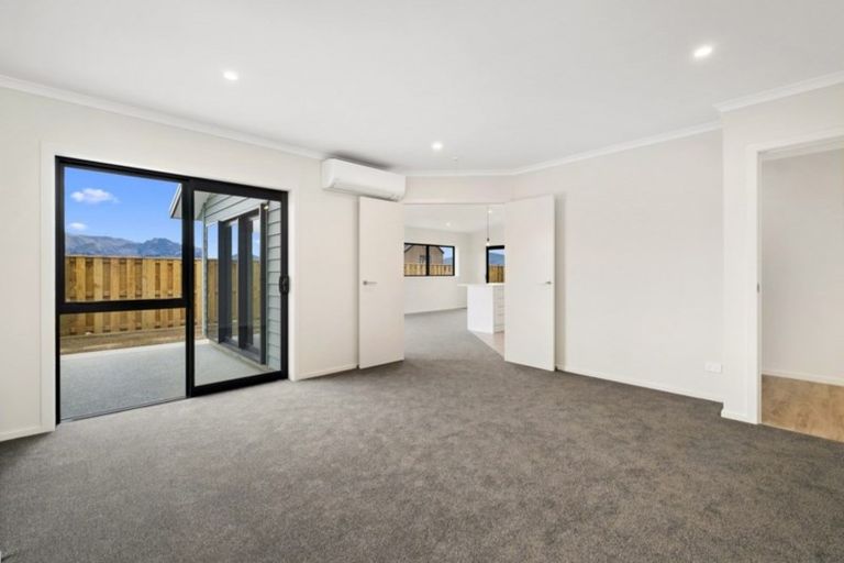 Photo of property in 12 Sawdon Street, Wanaka, 9305