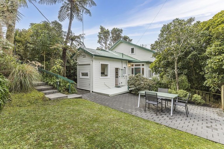 Photo of property in 33a Apuka Street, Brooklyn, Wellington, 6021