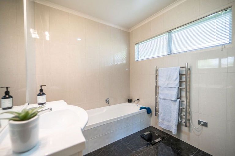 Photo of property in 4 Taranui Place, Ohauiti, Tauranga, 3112