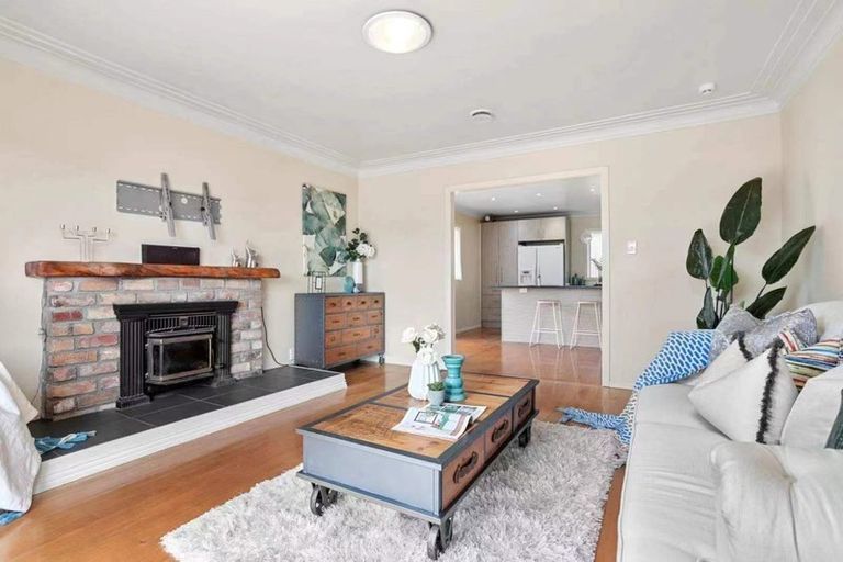 Photo of property in 5 Adriatic Avenue, Henderson, Auckland, 0612