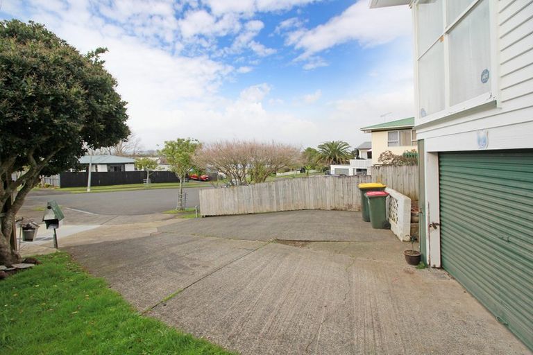 Photo of property in 14 Valencia Place, Manurewa, Auckland, 2102