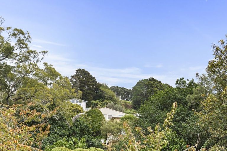 Photo of property in 28 Carrington Street, New Plymouth, 4310
