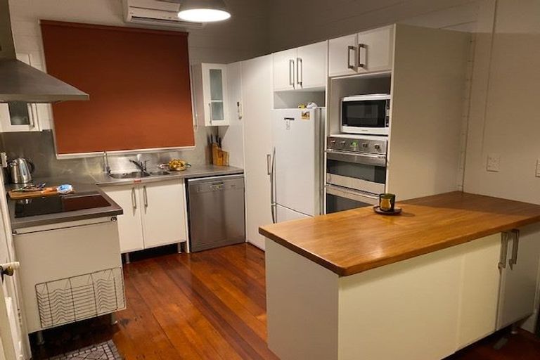 Photo of property in 19 Glen Road, Kelburn, Wellington, 6012