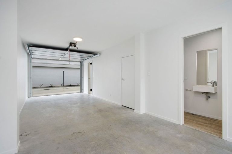 Photo of property in 4/17 Victoria Road, Mount Maunganui, 3116