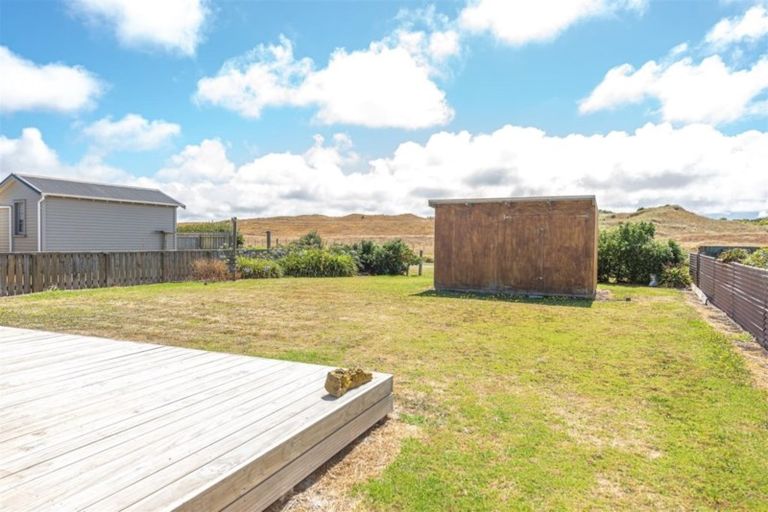 Photo of property in 16 Coleman Avenue, Waverley, 4591