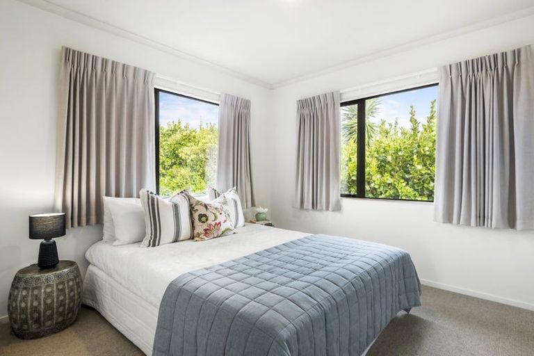 Photo of property in 44 Killybegs Drive, Pinehill, Auckland, 0632