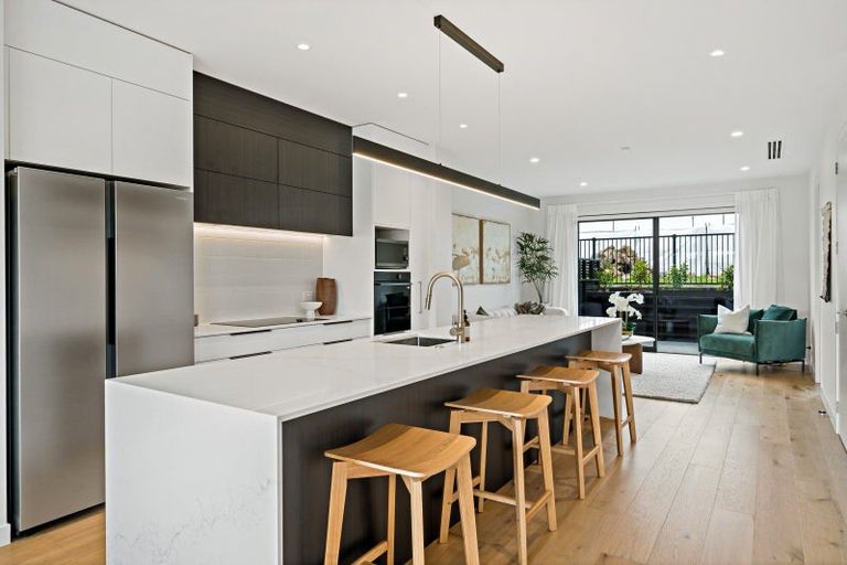 Photo of property in 9 Golden Fall Road, Hobsonville, 0616