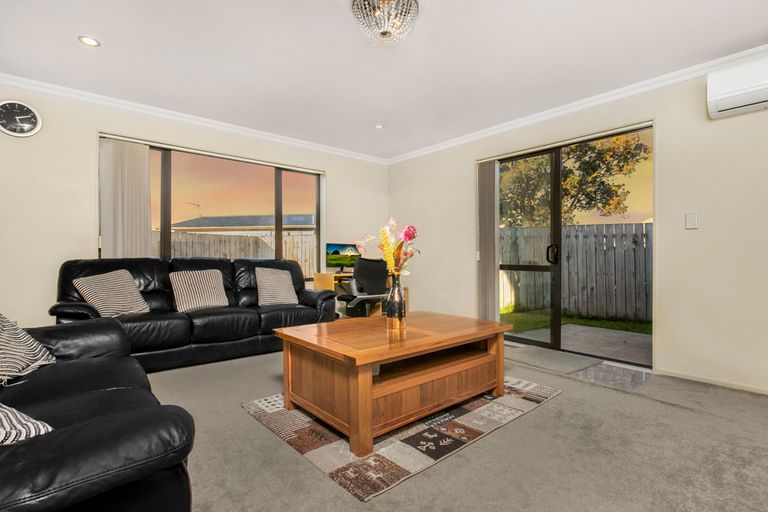 Photo of property in 5a Tiari Place, Mangere East, Auckland, 2024