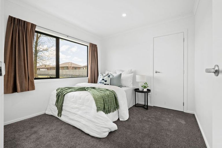 Photo of property in 23 Chadwick Place, Rototuna North, Hamilton, 3210