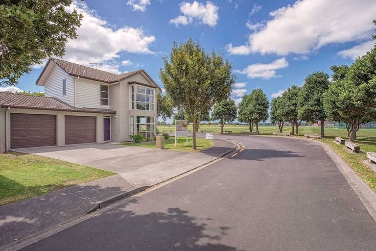 Photo of property in 28 Figaro Crescent, Takanini, 2112