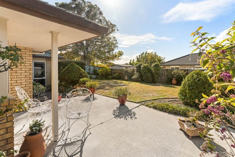 Photo of property in 16 Mcleod Place, Papamoa Beach, Papamoa, 3118