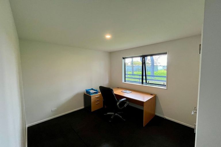 Photo of property in 23 Crossley Avenue, Woodend, 7610