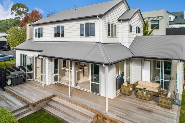 Photo of property in 11 Anselmi Ridge Road, Pukekohe, 2120