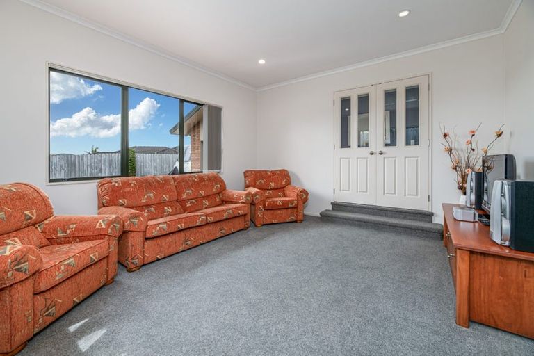 Photo of property in 4 Chardonnay Rise, Henderson, Auckland, 0612