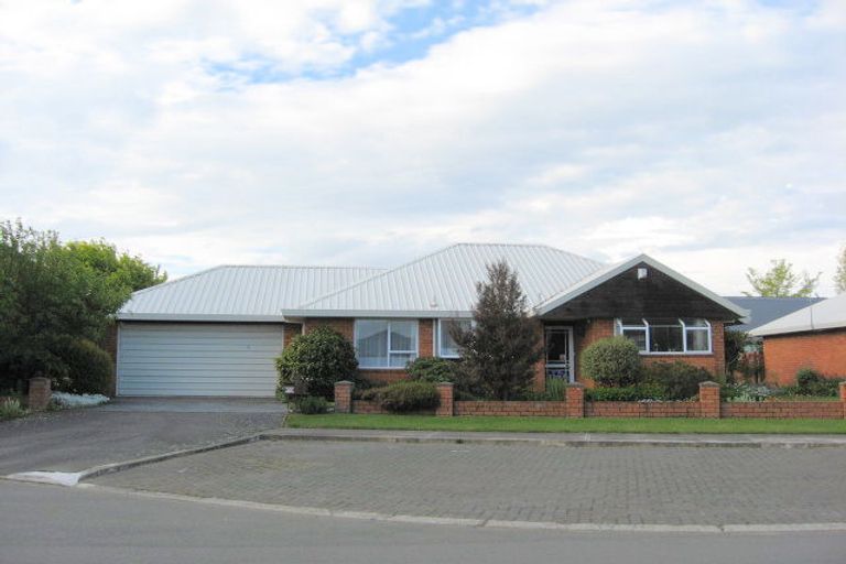 Photo of property in 12a Melford Close, Rangiora, 7400