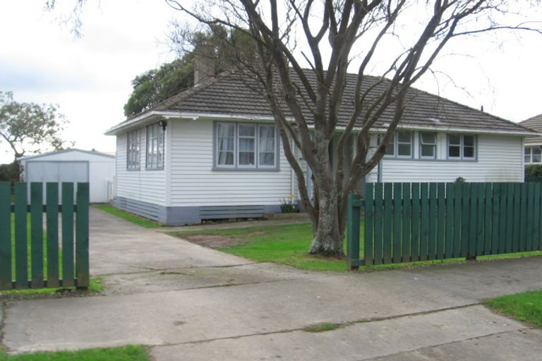 Photo of property in 641 Featherston Street, Roslyn, Palmerston North, 4414