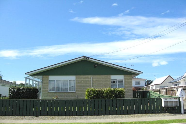 Photo of property in 2/15 Ranui Road, Stoke, Nelson, 7011