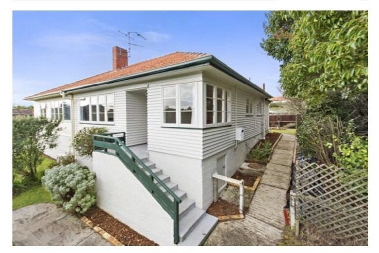 Photo of property in 24 Plunket Terrace, Hamilton East, Hamilton, 3216