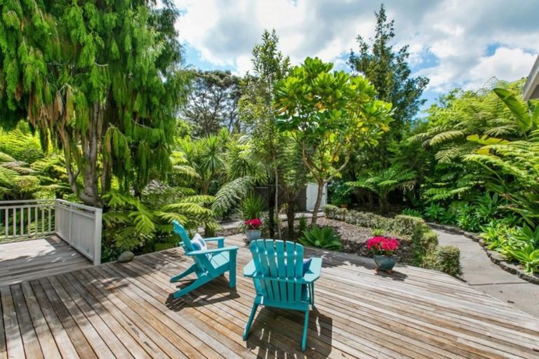 Photo of property in 59 Chatham Avenue, Paremoremo, Auckland, 0632