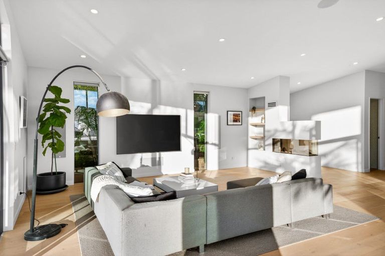 Photo of property in 73 Warman Road, Okura, Albany, 0792