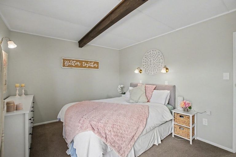 Photo of property in 95b Eatwell Avenue, Paraparaumu Beach, Paraparaumu, 5032