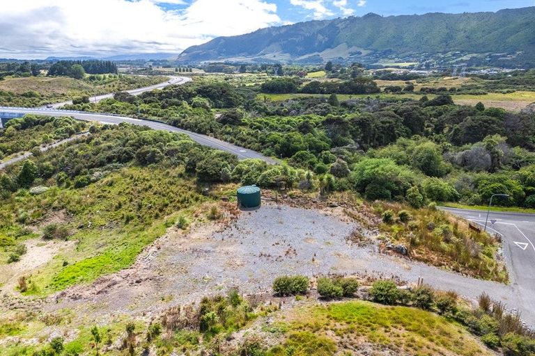 Photo of property in 2 Stetson Rise, Waikanae, 5036