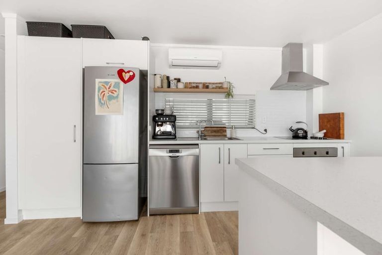 Photo of property in 31 Reynolds Place, Papamoa Beach, Papamoa, 3118