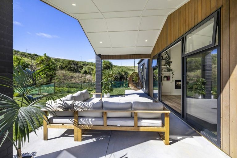 Photo of property in 3 Waipatukahu Lane, Raglan, 3225