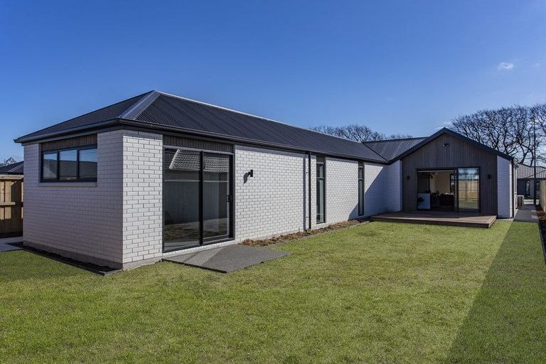 Photo of property in 14 Crossley Avenue, Woodend, 7610