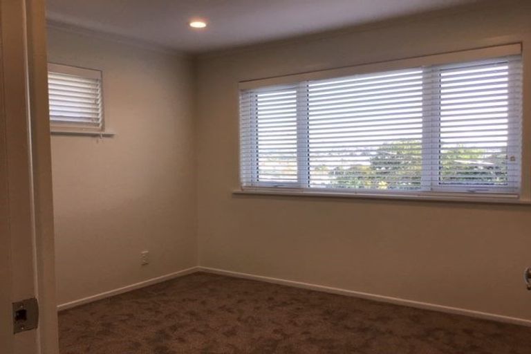 Photo of property in 2/17 Tristram Avenue, Forrest Hill, Auckland, 0620