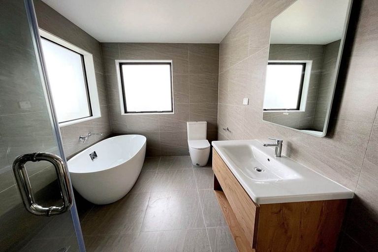 Photo of property in 17 Kapehu Road, Silverdale, 0932