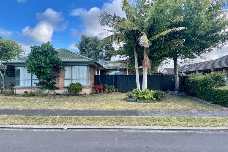 Photo of property in 9 Ardee Close, East Tamaki, Auckland, 2016